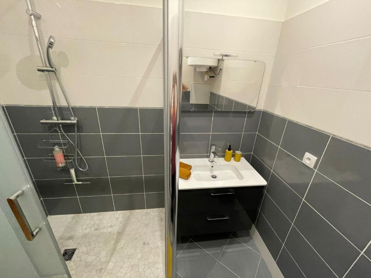 Le Logis Des Remparts - Hyper Centre Apartment กงเปียญ ภายนอก รูปภาพ